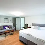 罗什福尔城堡住宿加早餐旅馆 4*