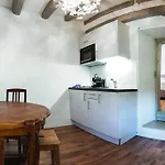 Chateau Rochefort Bed & Breakfast 4*