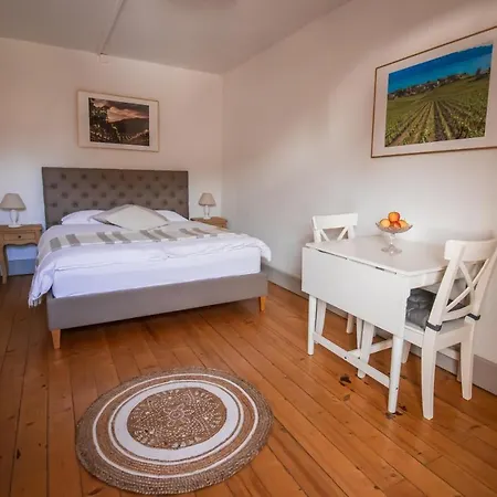 Couette-café Château Rochefort Allaman