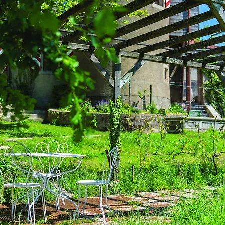 Château Rochefort Couette-café Allaman