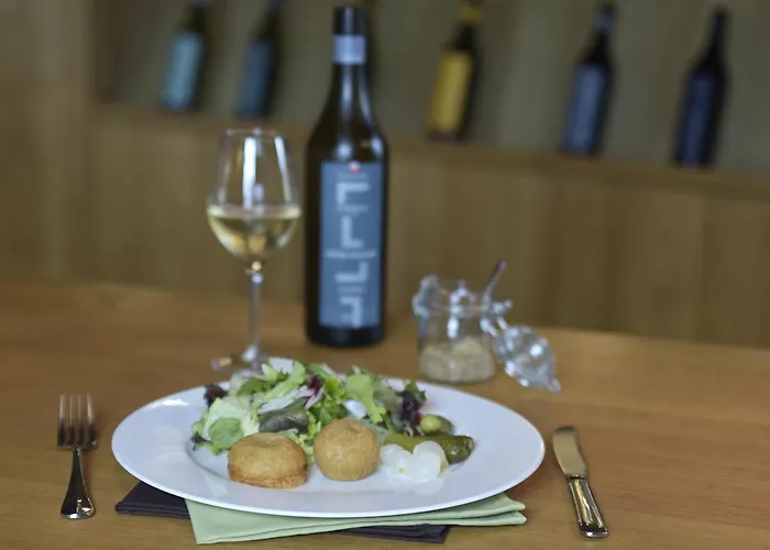 Chateau Rochefort Bed & Breakfast 4*